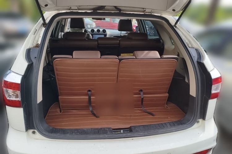 Used BYD S7 2015 2.0T Upgraded Automatic Luxury Version Trunk