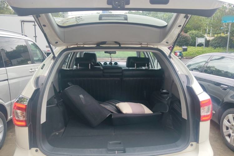 Used BYD S7 2015 2.0T Automatic Prestige Model Trunk