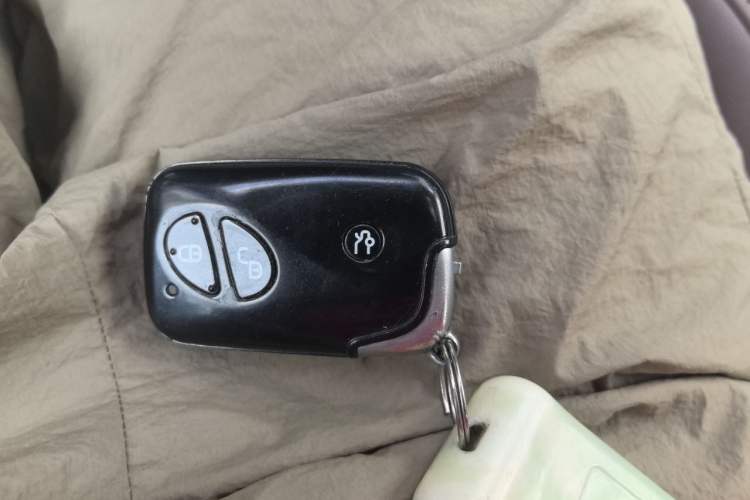 Used BYD S7 2015 2.0T Upgraded Automatic Luxury Version Vehicle Key