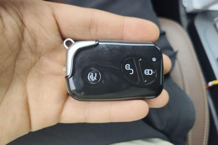 Used BYD S7 2015 2.0T Upgraded Automatic Luxury Version Vehicle Key