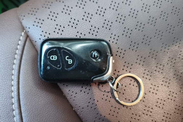 Used BYD S7 2015 2.0T Automatic Prestige Model Vehicle Key