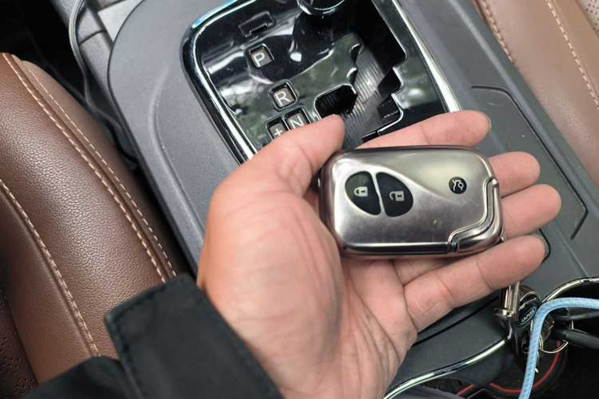 Used BYD S7 2015 2.0T Upgraded Automatic Luxury Version Vehicle Key
