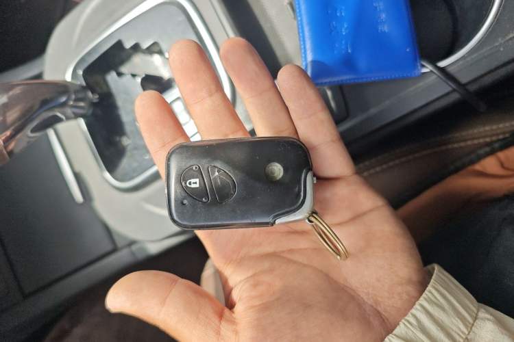 Used BYD S7 2015 2.0T Upgraded Automatic Luxury Version Vehicle Key