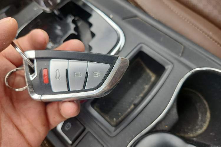 Used BYD S7 2015 2.0T Upgraded Automatic Luxury Version Vehicle Key