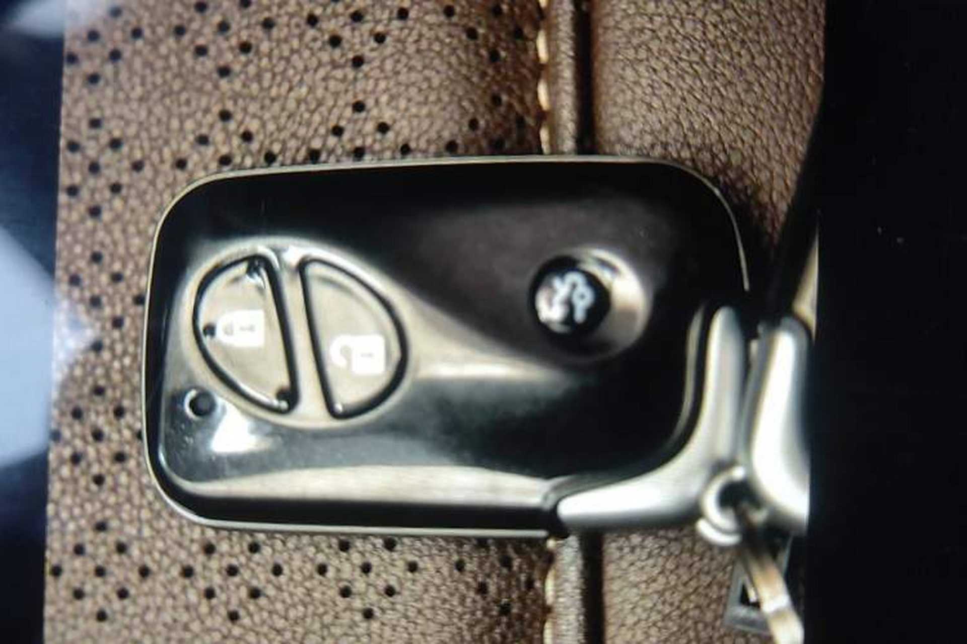 Used BYD S7 2015 2.0T Upgraded Automatic Luxury Version Vehicle Key