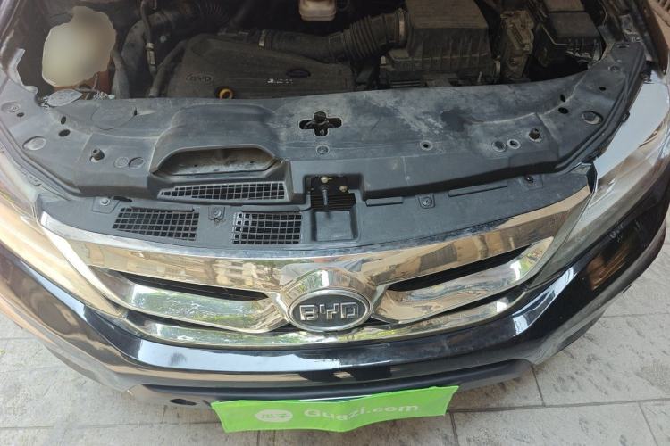 Used BYD S7 2016 2.0T Automatic Prestige Edition Engine Bay