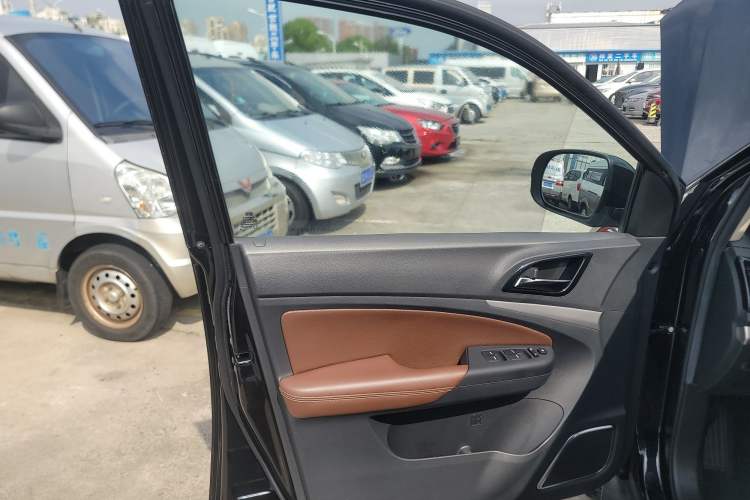 Used BYD S7 2016 1.5T Manual Luxury Edition Left Front Door Interior
