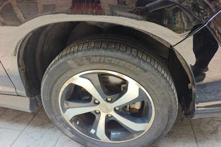 Used BYD S7 2016 2.0T Automatic Prestige Edition Right Front Wheel Hub
