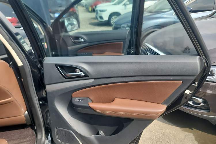 Used BYD S7 2016 1.5T Manual Luxury Edition Right Rear Door Interior