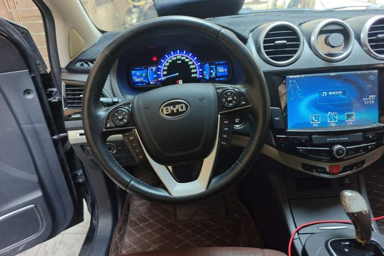 Used BYD S7 2016 2.0T Automatic Prestige Edition Steering Wheel