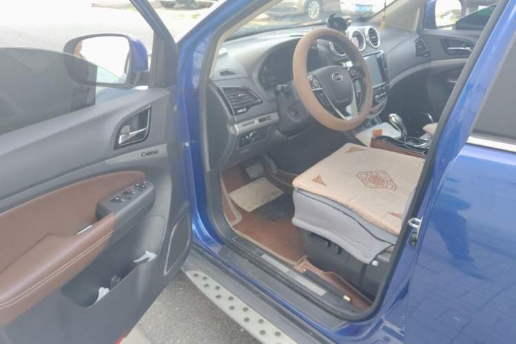 Used BYD S7 2016 2.0T Automatic Flagship Version Driver Seat