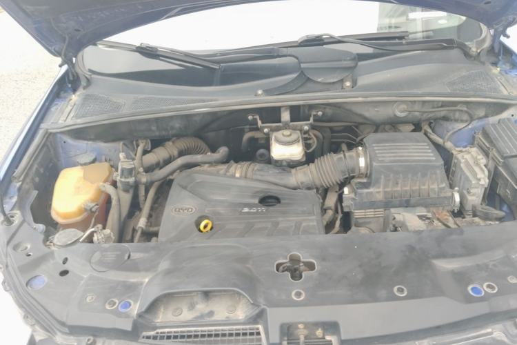 Used BYD S7 2016 2.0T Automatic Flagship Version Engine Bay