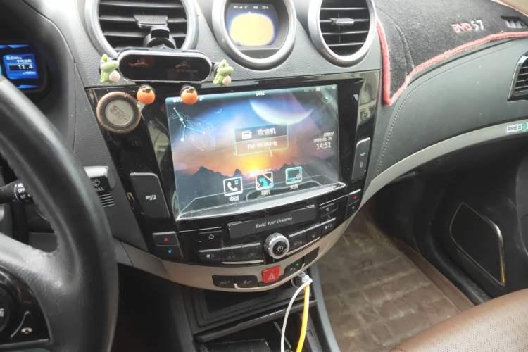 Used BYD S7 2016 1.5T Manual Luxury Edition Audio And AC Panel