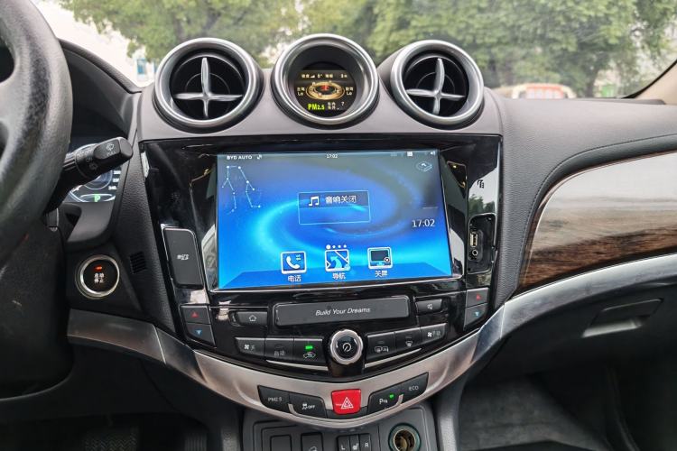 Used BYD S7 2016 2.0T Automatic Flagship Plus Audio And AC Panel