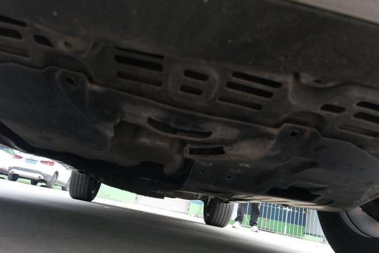 Used BYD S7 2016 2.0T Automatic Prestige Edition Chassis Front