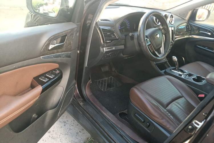 Used BYD S7 2016 2.0T Automatic Prestige Plus Driver Seat