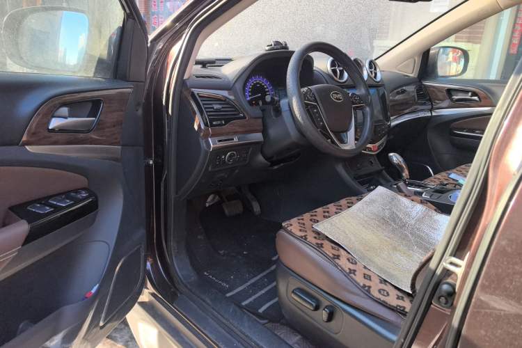 Used BYD S7 2016 2.0T Automatic Prestige Plus Driver Seat