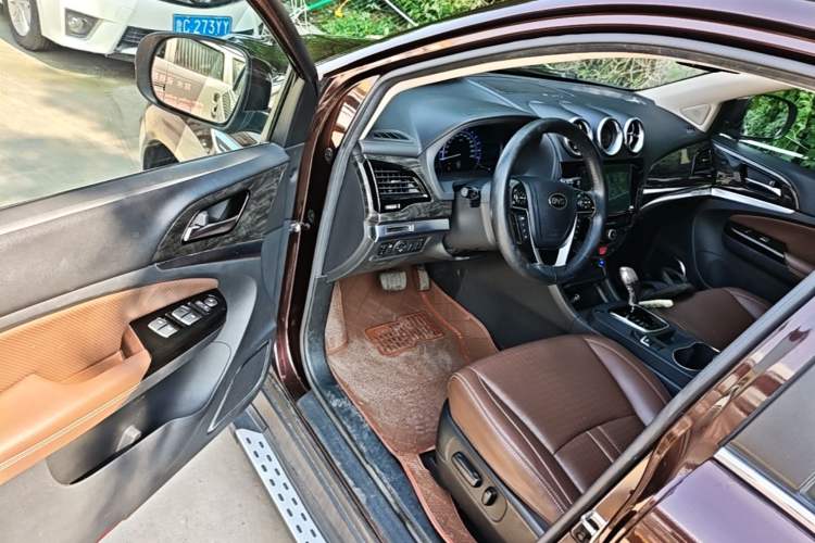 Used BYD S7 2016 2.0T Automatic Prestige Plus Driver Seat