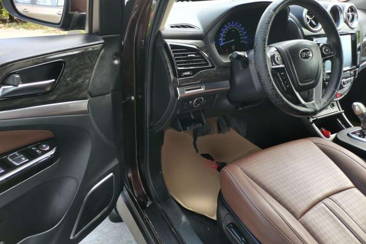 Used BYD S7 2016 2.0T Automatic Prestige Plus Driver Seat