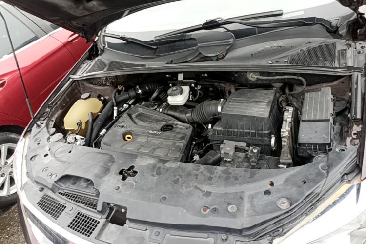 Used BYD S7 2016 2.0T Automatic Prestige Plus Engine Bay