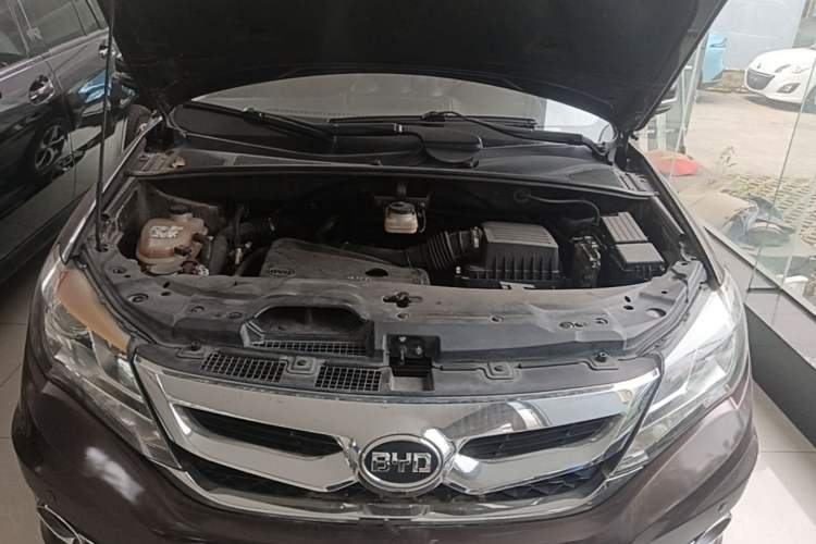 Used BYD S7 2016 2.0T Automatic Prestige Plus Engine Bay