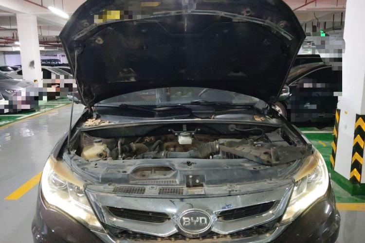 Used BYD S7 2016 2.0T Automatic Prestige Plus Engine Bay
