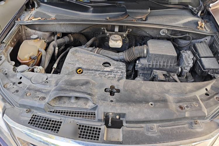 Used BYD S7 2016 2.0T Automatic Prestige Plus Engine Bay