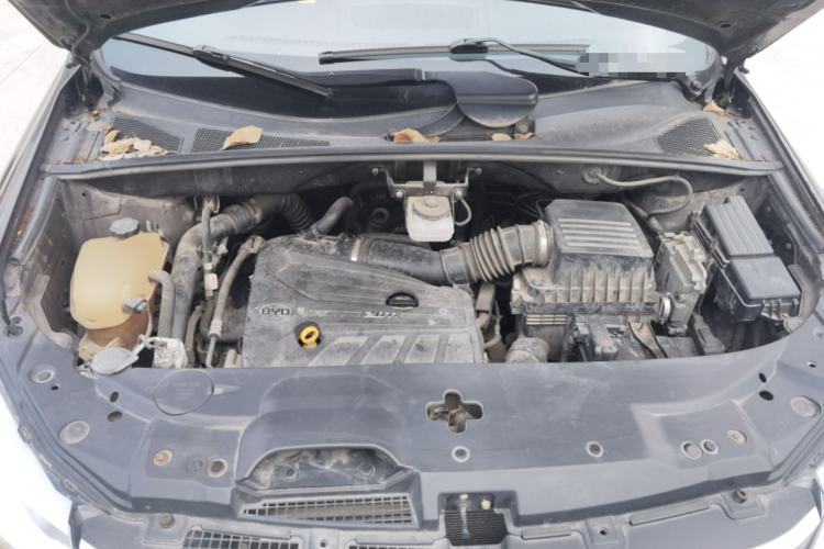 Used BYD S7 2016 2.0T Automatic Prestige Edition Engine Bay