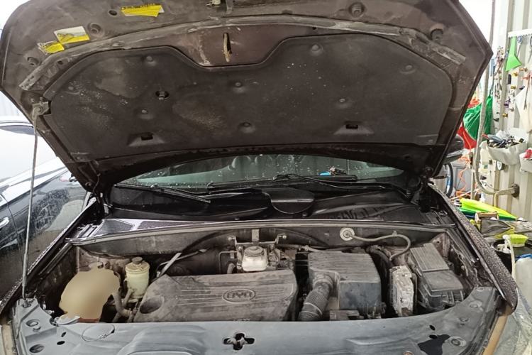Used BYD S7 2016 1.5T Manual Luxury Edition Engine Bay
