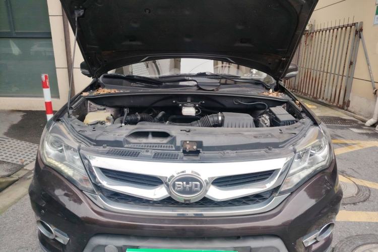 Used BYD S7 2016 2.0T Automatic Prestige Plus Engine Bay