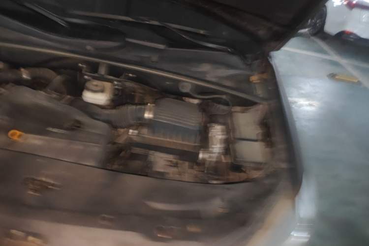 Used BYD S7 2016 2.0T Automatic Prestige Plus Engine Bay Left