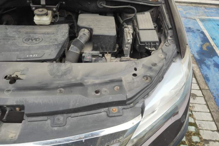 Used BYD S7 2016 1.5T Manual Luxury Edition Engine Bay Left