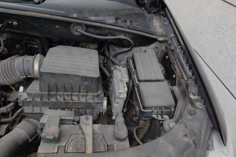 Used BYD S7 2016 2.0T Automatic Prestige Plus Engine Bay Left