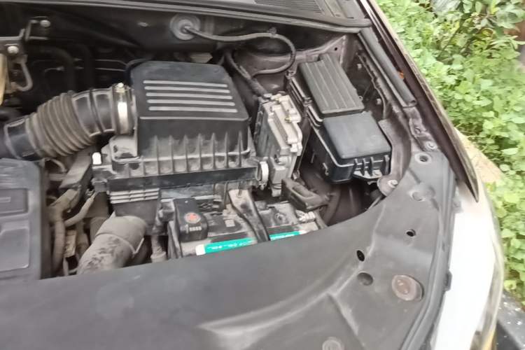 Used BYD S7 2016 2.0T Automatic Flagship Plus Engine Bay Left