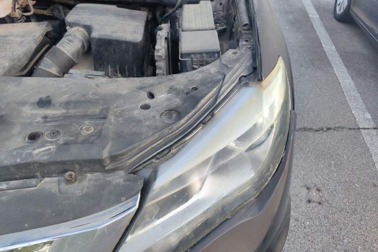 Used BYD S7 2016 1.5T Manual Luxury Edition Engine Bay Left