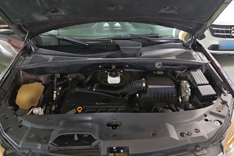 Used BYD S7 2016 2.0T Automatic Prestige Plus Engine Bay