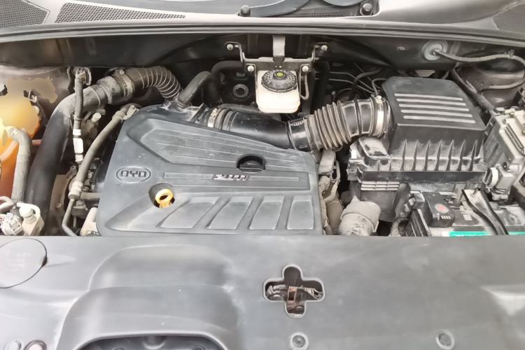 Used BYD S7 2016 2.0T Automatic Flagship Plus Engine Bay