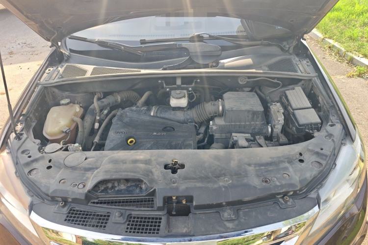 Used BYD S7 2016 2.0T Automatic Prestige Plus Engine Bay