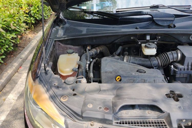 Used BYD S7 2016 2.0T Automatic Prestige Plus Engine Bay Right