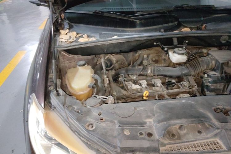 Used BYD S7 2016 2.0T Automatic Prestige Plus Engine Bay Right