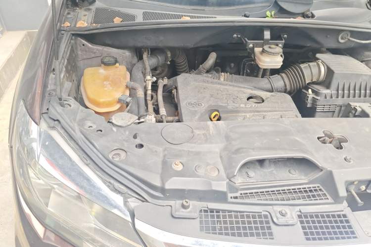 Used BYD S7 2016 2.0T Automatic Flagship Plus Engine Bay Right