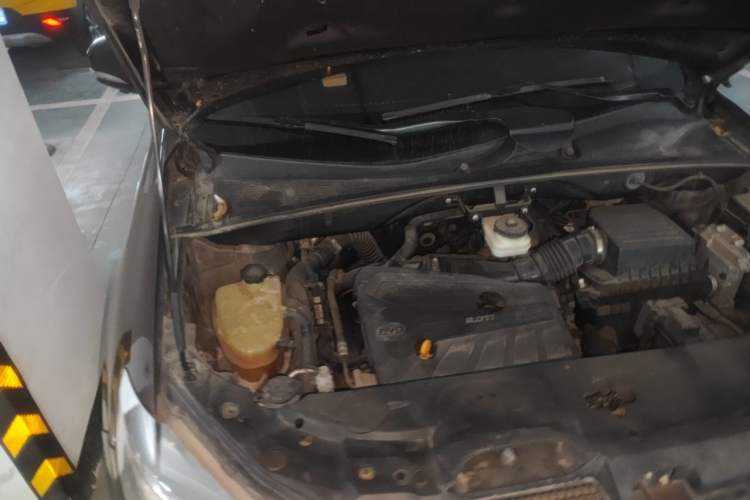Used BYD S7 2016 2.0T Automatic Prestige Plus Engine Bay Right