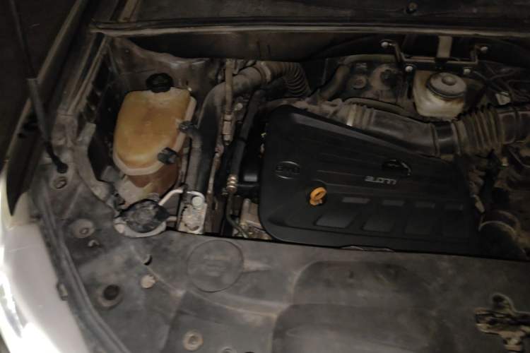 Used BYD S7 2016 2.0T Automatic Prestige Plus Engine Bay Right