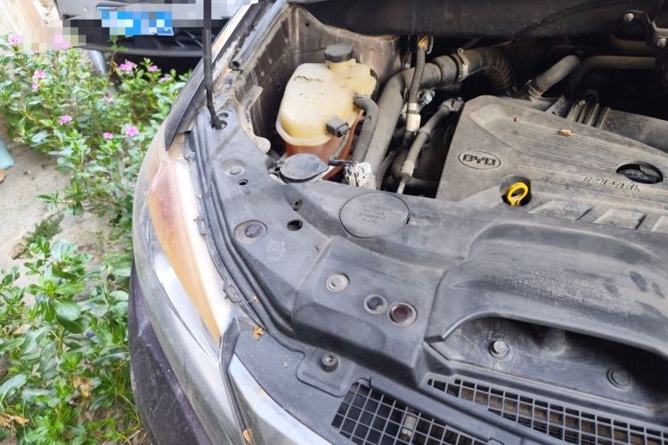 Used BYD S7 2016 2.0T Automatic Prestige Plus Engine Bay Right