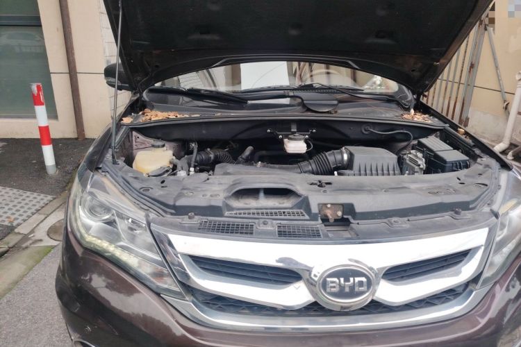 Used BYD S7 2016 2.0T Automatic Prestige Plus Engine Bay Right