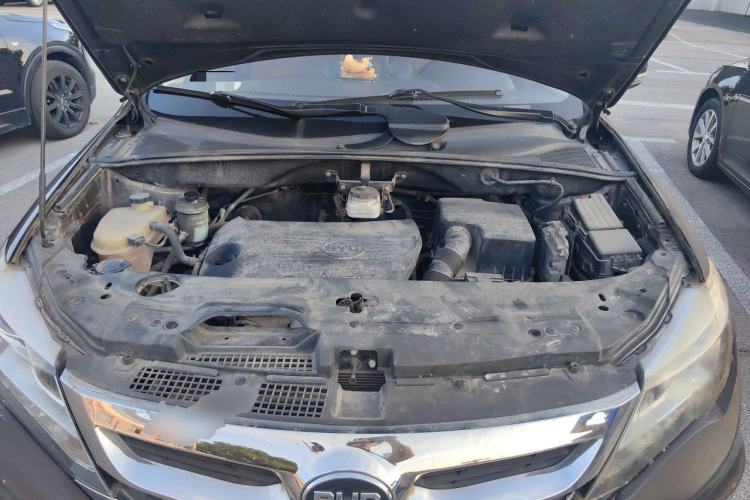 Used BYD S7 2016 1.5T Manual Luxury Edition Engine Bay