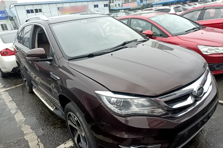 Used BYD S7 2016 2.0T Automatic Prestige Plus Exterior 1