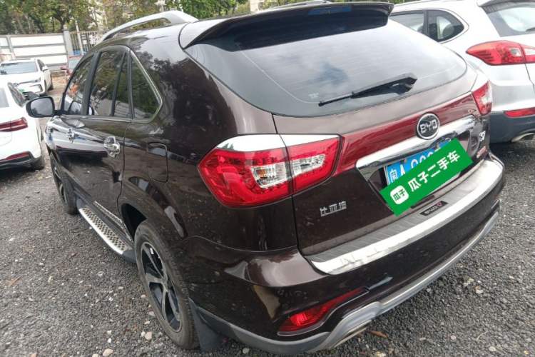 Used BYD S7 2016 2.0T Automatic Prestige Edition Exterior 2
