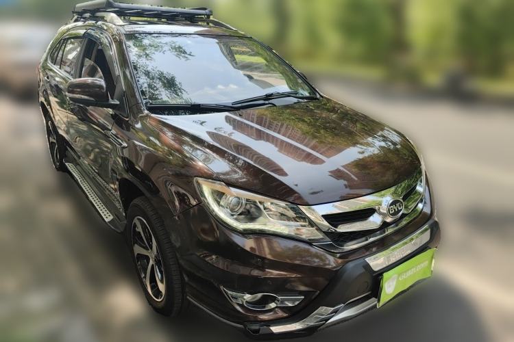 Used BYD S7 2016 2.0T Automatic Prestige Plus Exterior 2