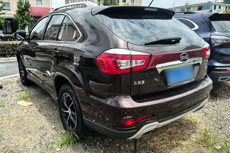 Used BYD S7 2016 1.5T Manual Luxury Edition Exterior 3